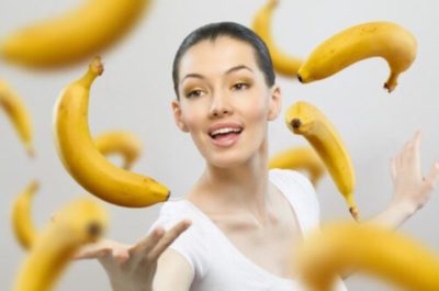 Coaja de banana poate albi dintii?